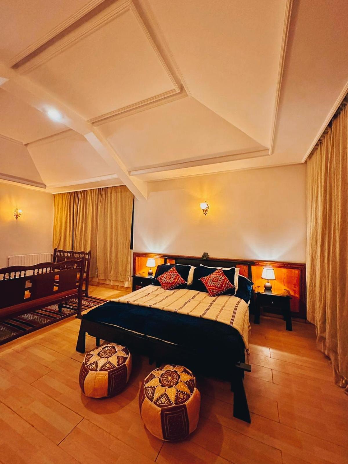 Hotel Amrouss Touristic Darmaroc Azrou Habitación foto