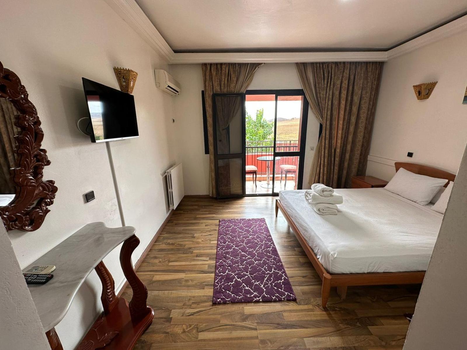 Hotel Amrouss Touristic Darmaroc Azrou Habitación foto