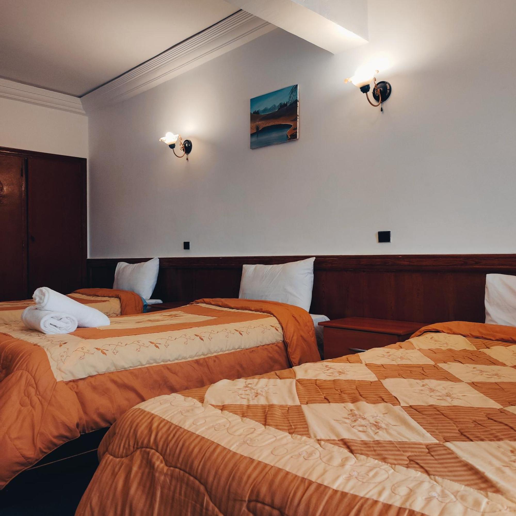 Hotel Amrouss Touristic Darmaroc Azrou Habitación foto
