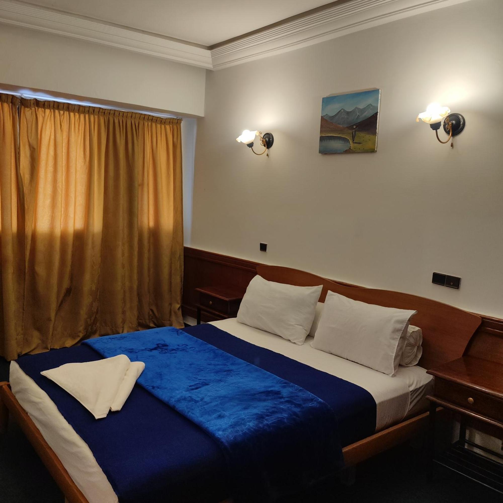 Hotel Amrouss Touristic Darmaroc Azrou Habitación foto
